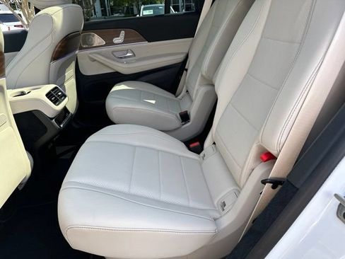 Used 2025 Mercedes-Benz GLS 450 4MATIC image 24