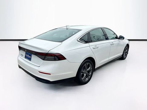 Certified 2023 Honda Accord EX image 9