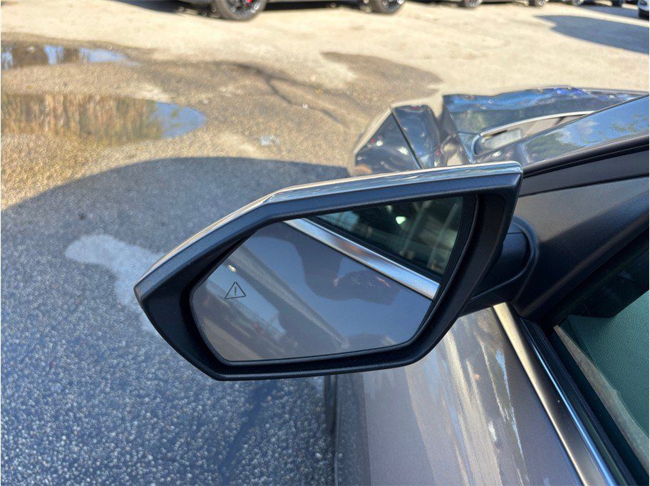 Used 2025 Hyundai Elantra SEL FWD image 16