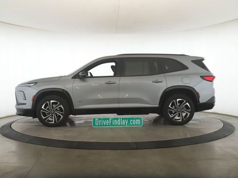 Used 2025 Buick Enclave Sport Touring w/ Power Package image 9