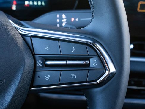 New 2026 Chevrolet Equinox LT image 17