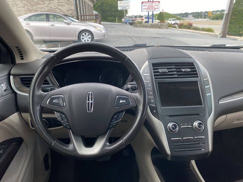 Used 2017 Lincoln MKC Reserve w/ Lincoln MKC Climate Package AWD/4WD image 23