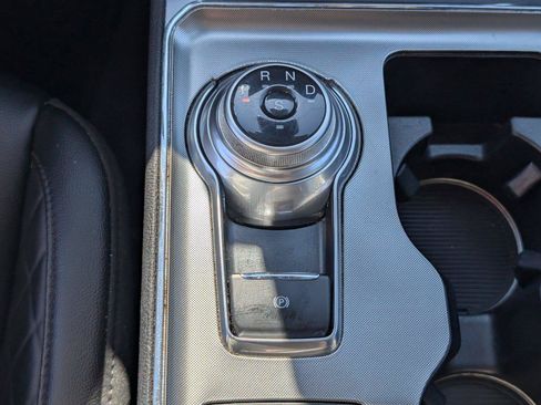 Used 2024 Ford Edge Titanium AWD/4WD image 25