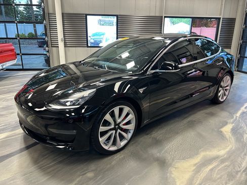 Used 2019 Tesla Model 3 Long Range AWD/4WD image 34