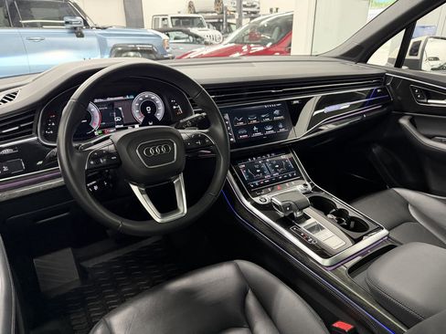 Used 2021 Audi Q7 3.0T Prestige w/ Prestige Package AWD/4WD image 16