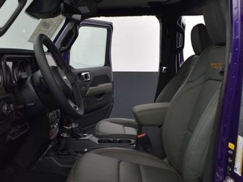 New 2026 Jeep Gladiator Mojave image 9