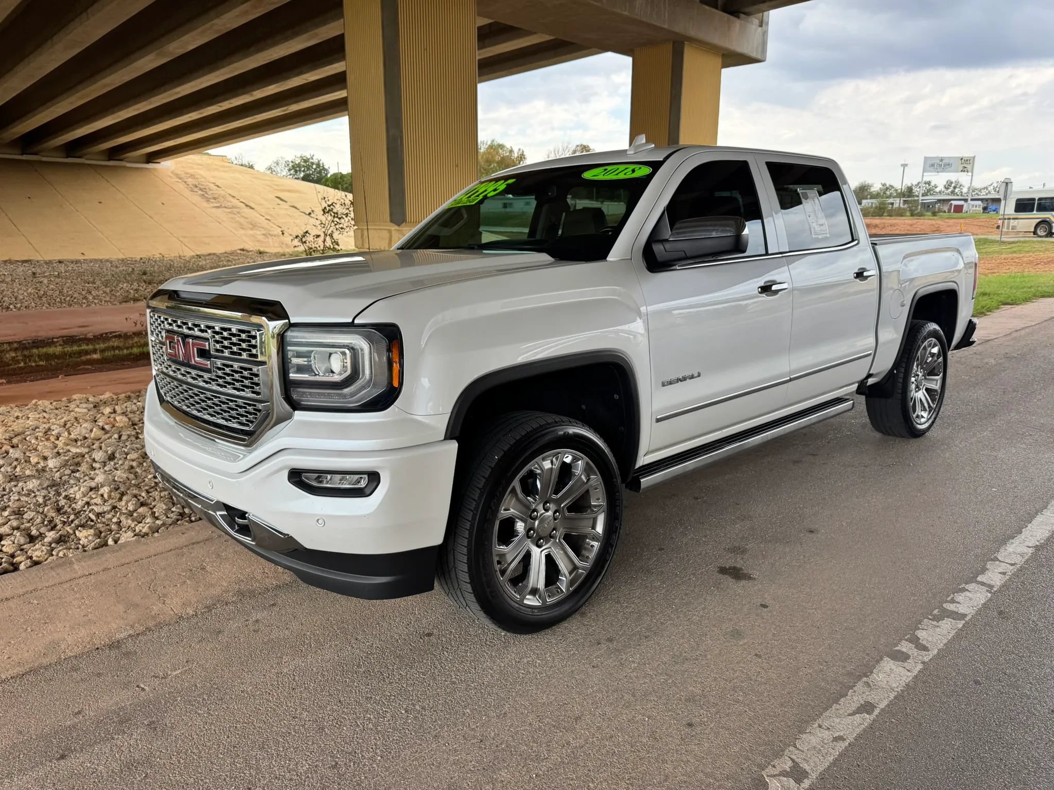 Used 2018 GMC Sierra 1500 Denali w/ Denali Ultimate Package AWD/4WD image 7