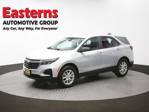 Used 2022 Chevrolet Equinox LS image 57