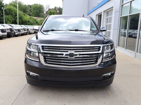 Used 2018 Chevrolet Suburban Premier AWD/4WD image 5