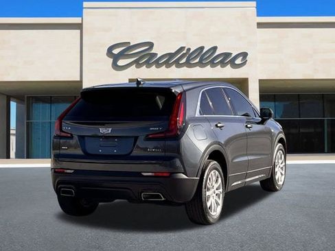 Certified 2021 Cadillac XT4 Luxury w/ Cold Weather Package image 4