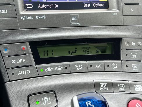 Used 2013 Toyota Prius Four image 23