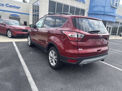 Used 2018 Ford Escape SE AWD/4WD image 6