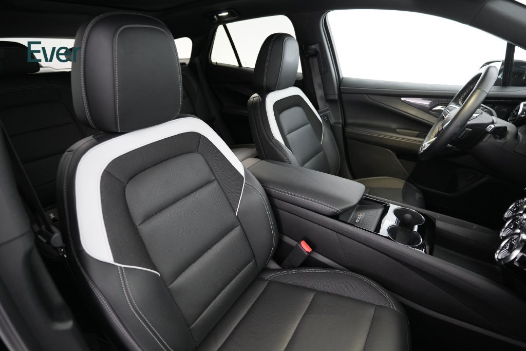 Used 2024 Chevrolet Blazer EV LT AWD/4WD image 23