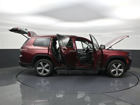 Used 2021 Jeep Grand Cherokee L Limited AWD/4WD image 29