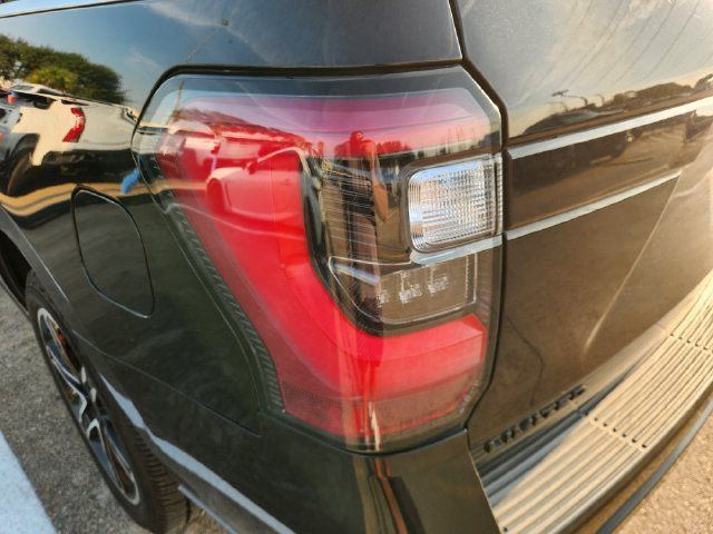 Used 2021 Ford Expedition Limited RWD image 8