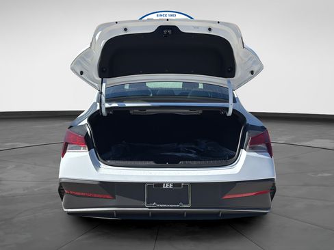 Certified 2026 Hyundai Elantra Sport FWD image 9