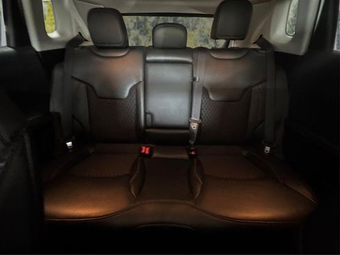 Used 2020 Jeep Compass Latitude AWD/4WD image 15
