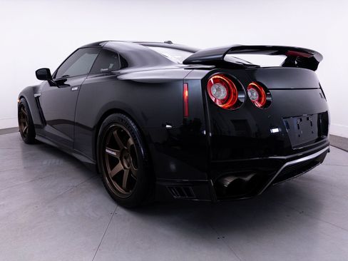 Used 2020 Nissan GT-R Premium w/ Premium Interior Package AWD/4WD image 23