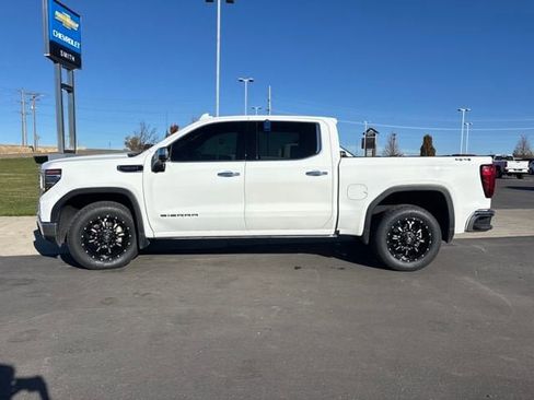 Certified 2024 GMC Sierra 1500 SLT image 6