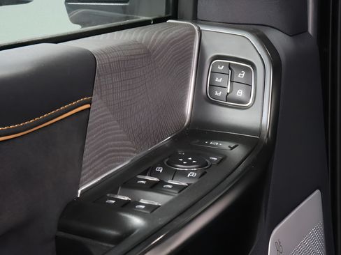 Used 2024 Ford F250 Platinum AWD/4WD image 25