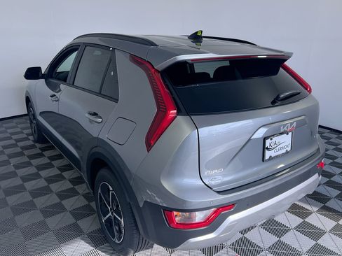 New 2025 Kia Niro SX image 7