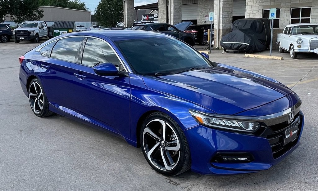Used 2019 Honda Accord Sport image 2