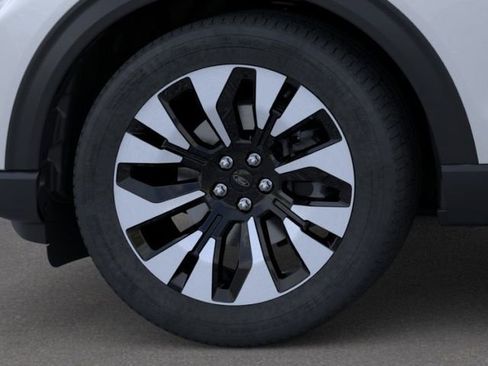 New 2026 Ford Explorer Platinum image 19