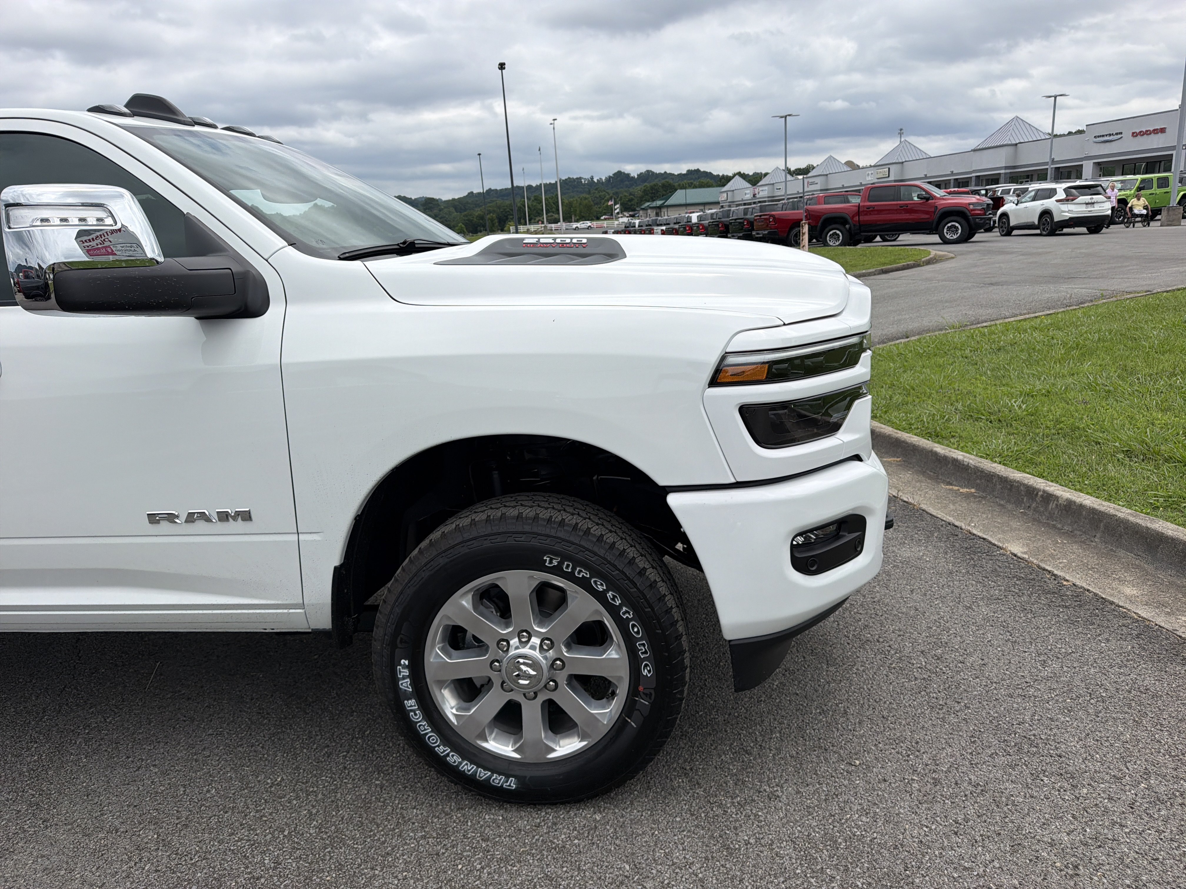 New 2026 RAM 2500 Laramie w/ Sport Appearance Package AWD/4WD image 4