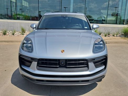 Used 2024 Porsche Macan AWD/4WD image 10