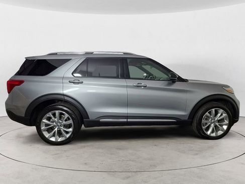 Used 2023 Ford Explorer Platinum w/ Technology Package image 6