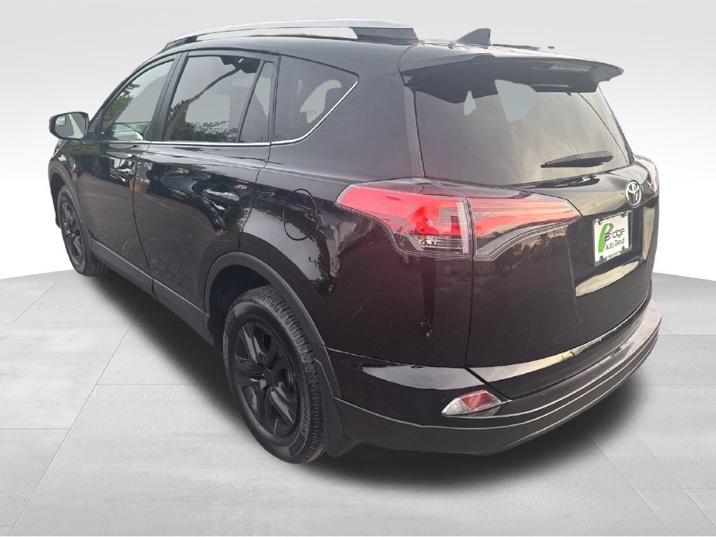 Used 2018 Toyota RAV4 LE w/ All Weather Liner Package AWD/4WD image 5