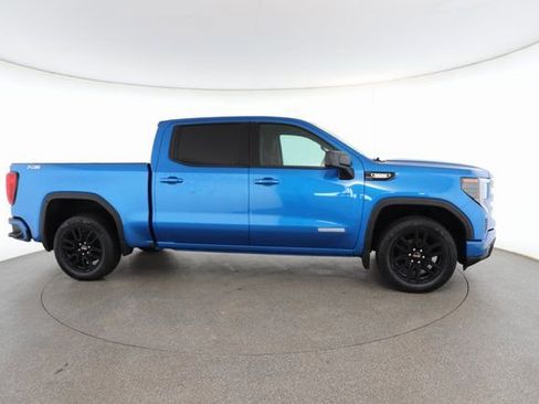 Used 2022 GMC Sierra 1500 Elevation w/ Preferred Package image 23