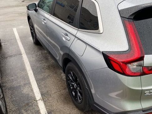 Used 2025 Honda CR-V Sport-L image 4