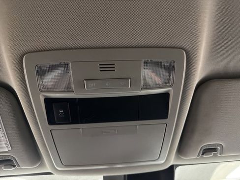 Used 2019 Toyota Tacoma SR image 34