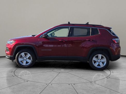 Used 2022 Jeep Compass Latitude w/ Sun and Sound Group image 8