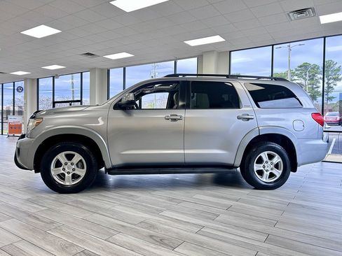 Used 2014 Toyota Sequoia SR5 image 4