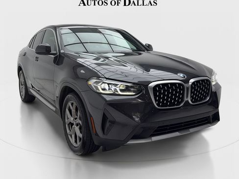 Used 2022 BMW X4 xDrive30i AWD/4WD image 2