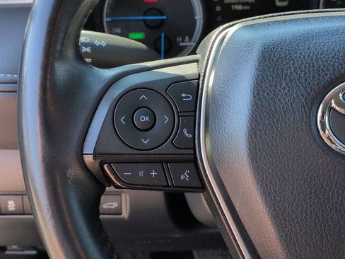 Used 2024 Toyota Venza LE image 25