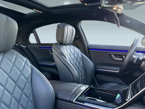 Used 2023 Mercedes-Benz S 580 4MATIC Sedan image 32
