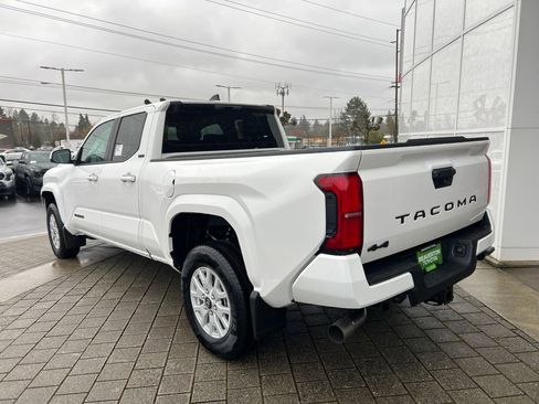 New 2026 Toyota Tacoma SR5 AWD/4WD image 3