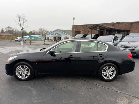 Used 2015 INFINITI Q40 w/ Navigation Package image 6