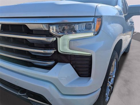Used 2025 Chevrolet Silverado 1500 High Country image 55