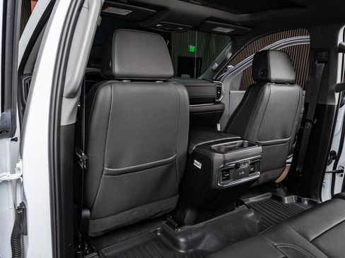 Used 2025 Chevrolet Silverado 3500 LTZ w/ LTZ Plus Package image 33