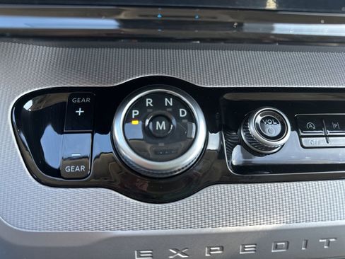 New 2026 Ford Expedition Max Active AWD/4WD image 12
