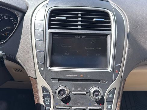 Used 2016 Lincoln MKX Reserve w/ Climate Package image 18