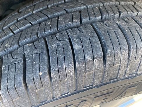 Used 2020 Ford Explorer XLT w/ Equipment Group 202A image 16