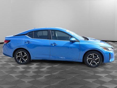 Used 2024 Nissan Sentra SV FWD image 8