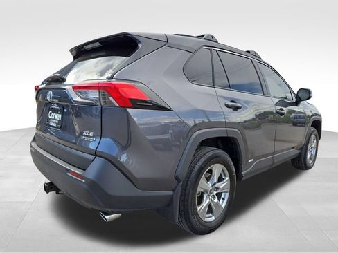 Used 2024 Toyota RAV4 XLE AWD/4WD image 12