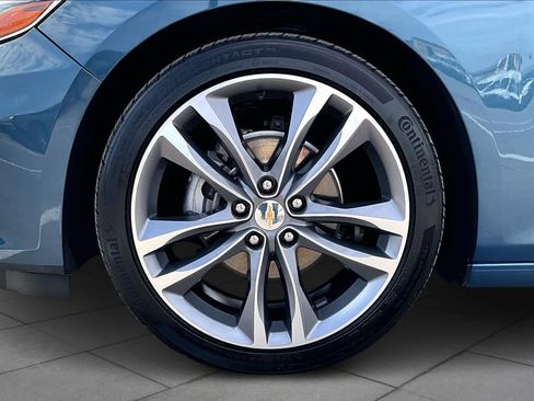 Used 2025 Chevrolet Malibu LT image 11