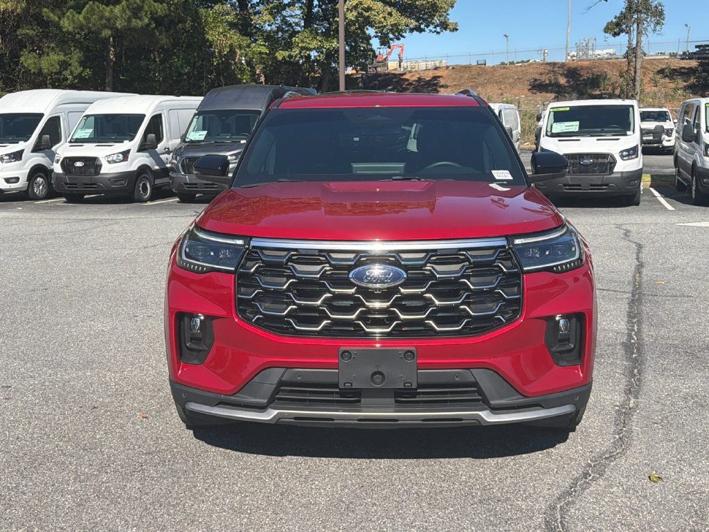 Used 2025 Ford Explorer Platinum RWD image 2